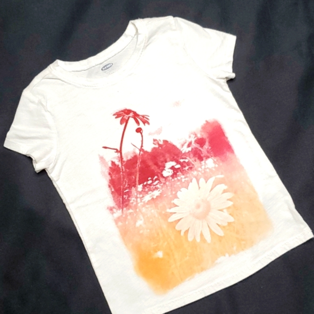 Old Navy T-Shirt - Picture 1 of 6